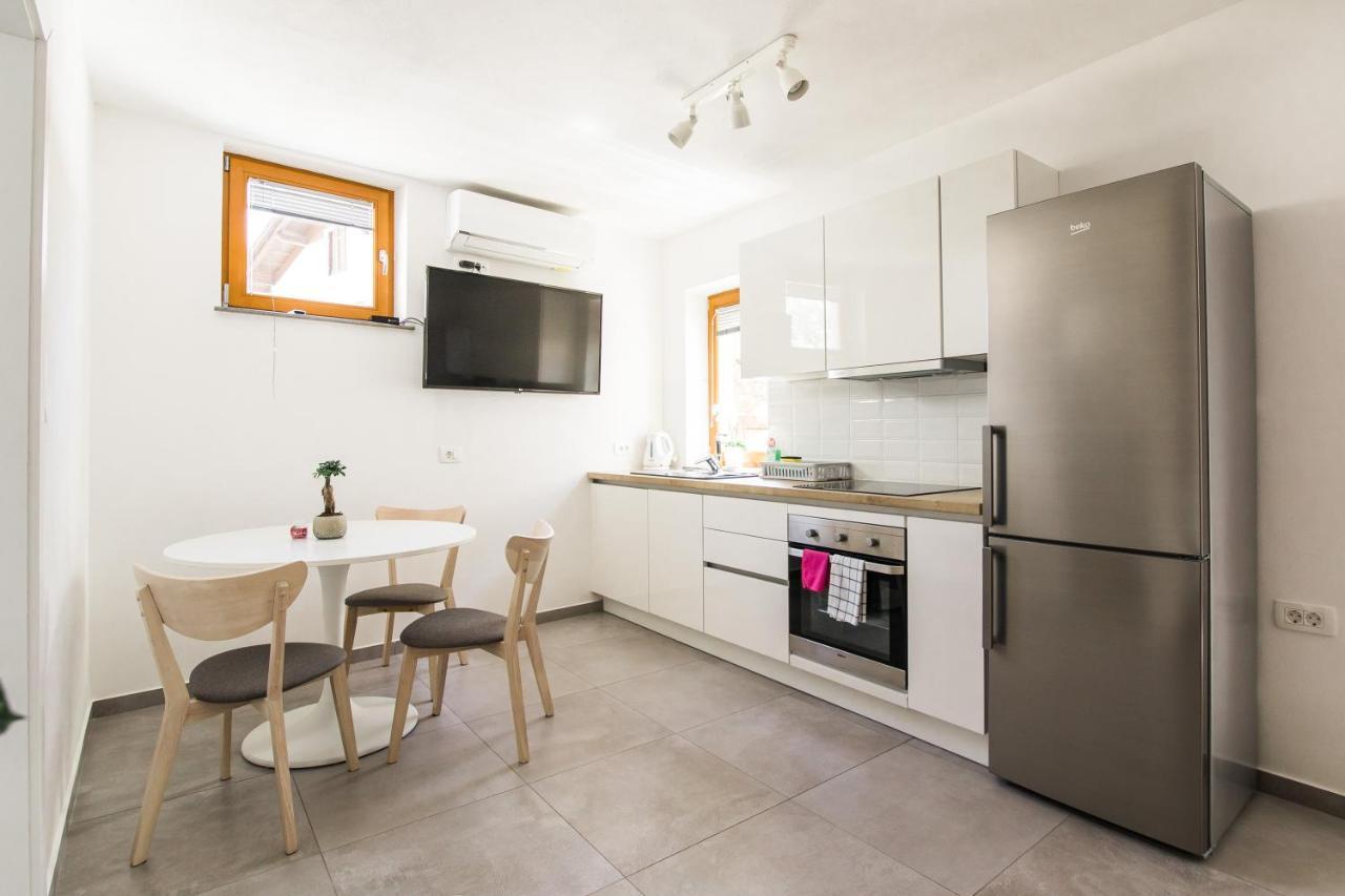 Appartement Pr' Petrcu à Tolmin Extérieur photo